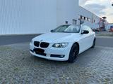 BMW 320i Cabrio - E93 - BMW 320 aus 2009: Cabrio