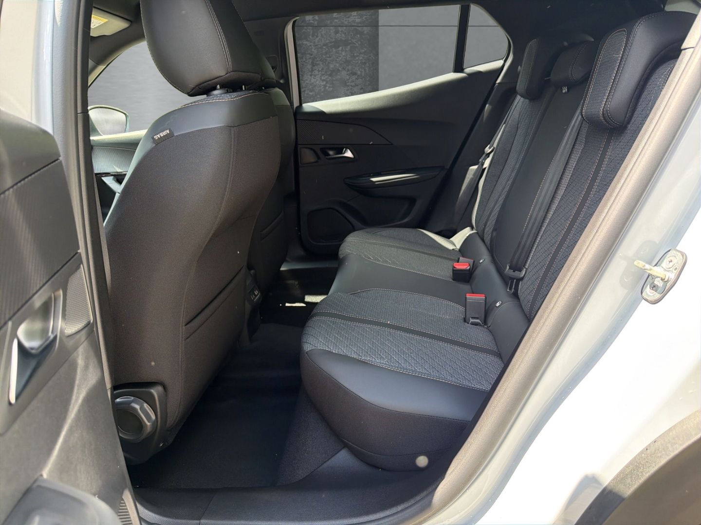 Peugeot 2008 - Bild 9