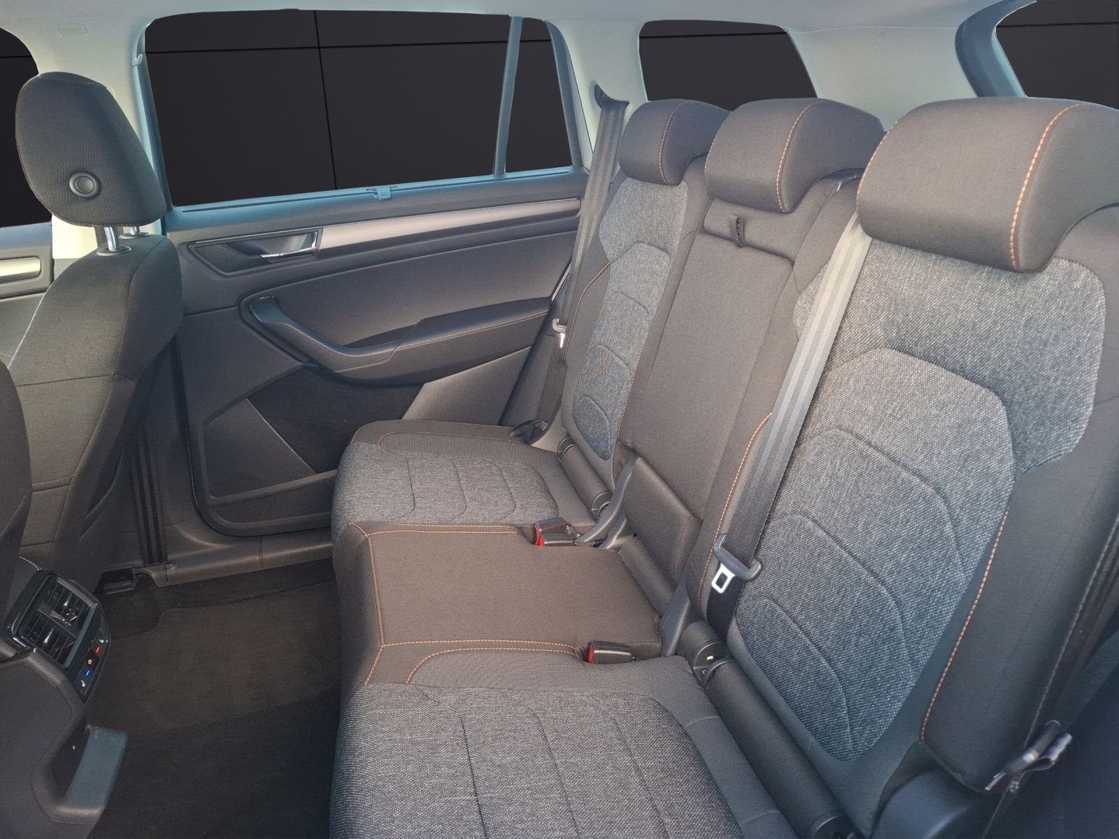 Fahrzeugabbildung SKODA Kodiaq TSI Clever DSG Matrix AHK Navi ACC RFK SH