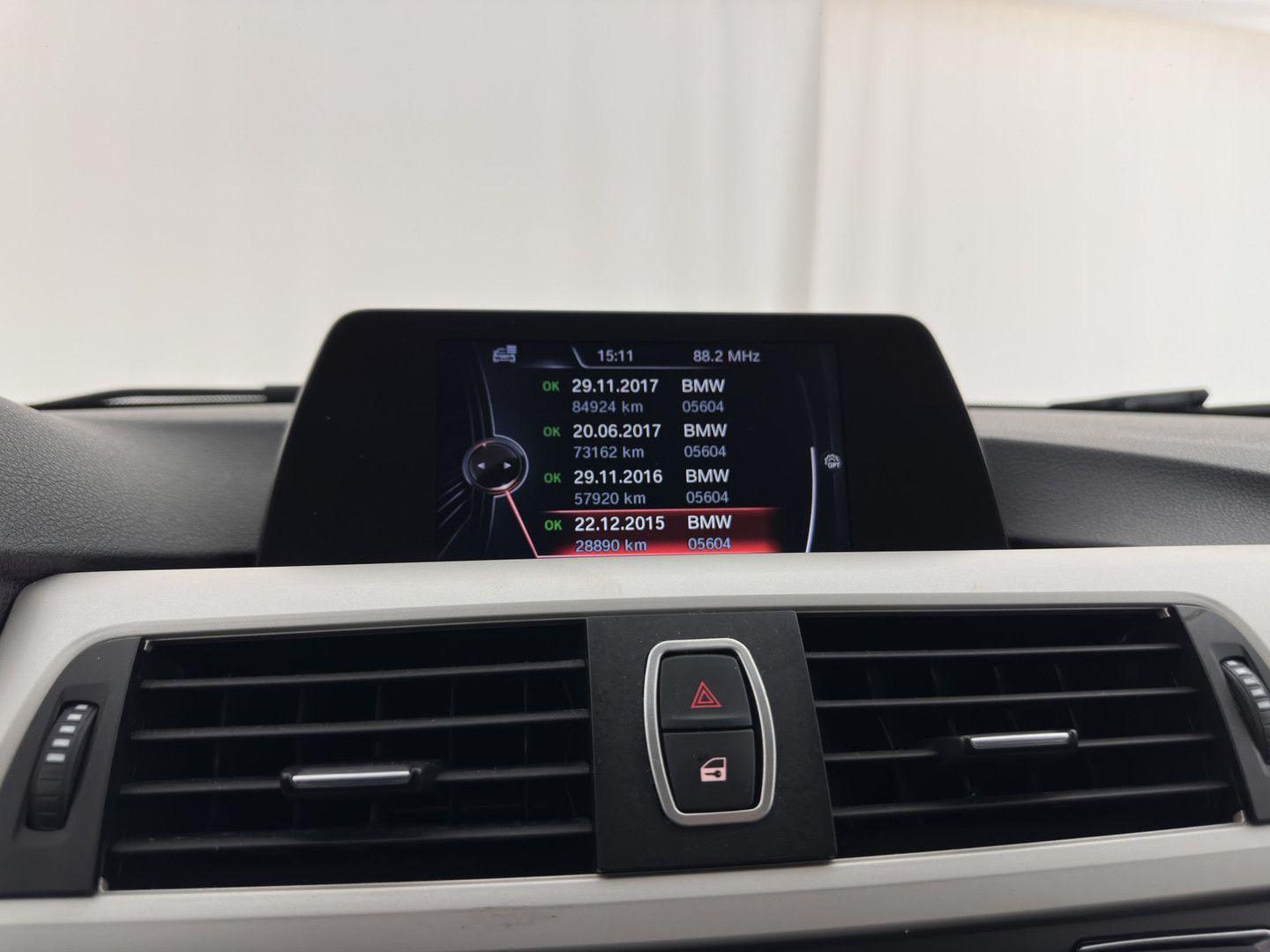 BMW 316 2015 — photo 26