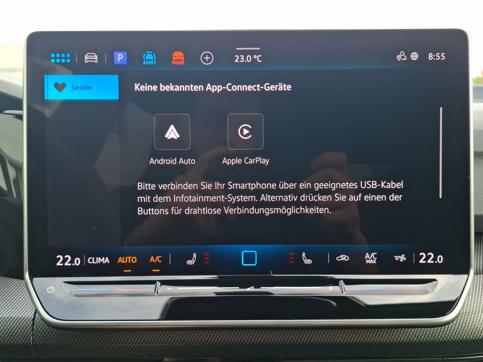 Fahrzeugabbildung Volkswagen Golf VIII Variant TSI R-Line LED Navi AID HUD AC