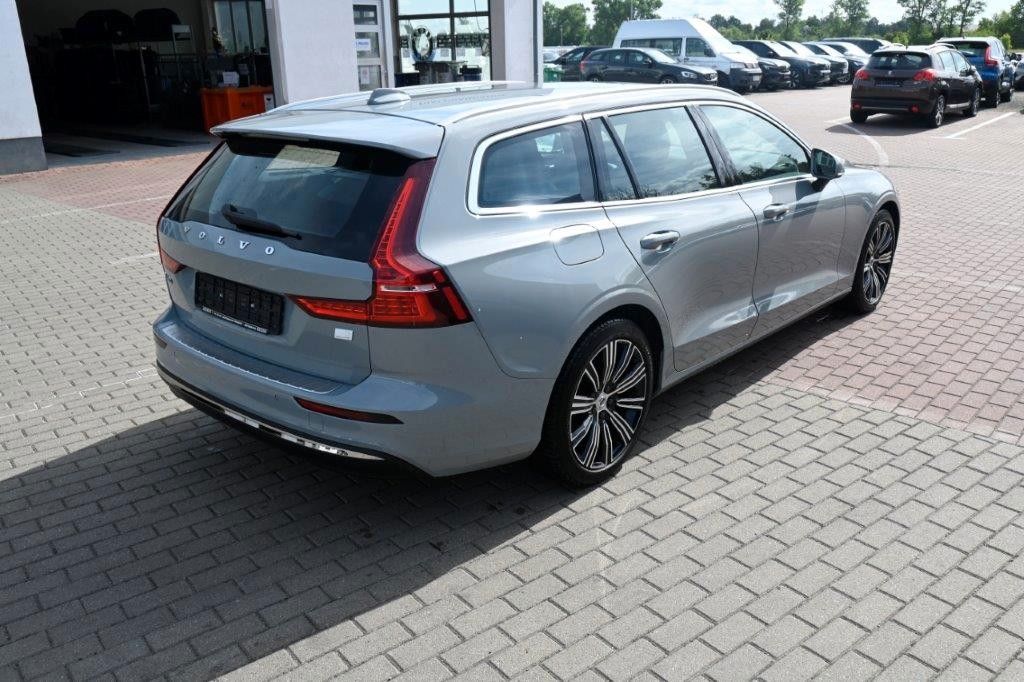 Fahrzeugabbildung Volvo V60 T6 PHEV Essential AWD*AHK*PDC*LHZG*