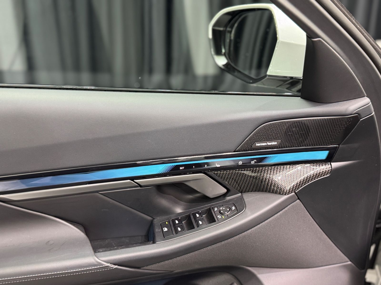 Fahrzeugabbildung BMW 550e Lim. xDrive M SPORT|CARBON|PANO|21 ZOLL|