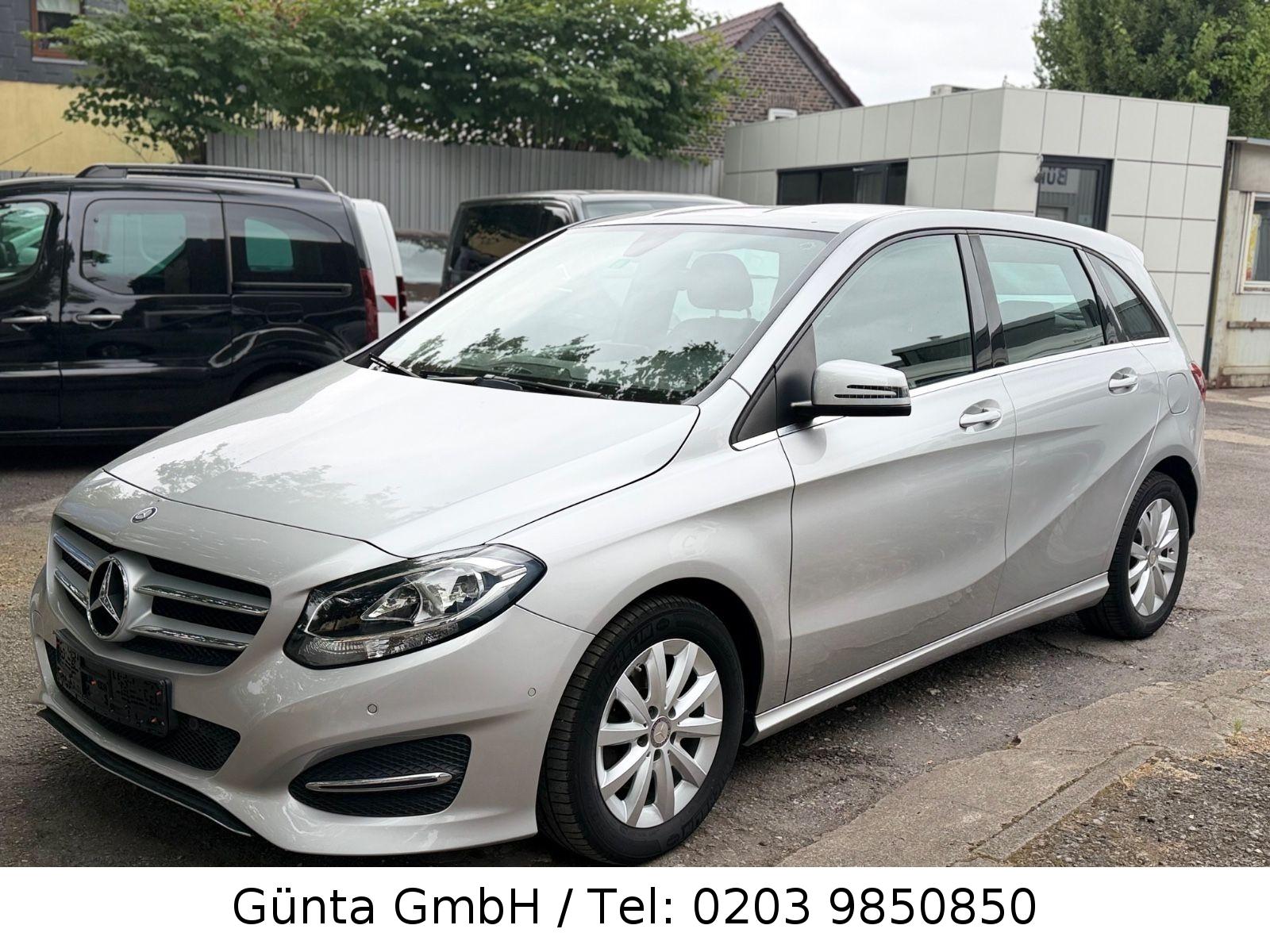 Mercedes-Benz B 180  Style   Navi/ Rückfahrkamera