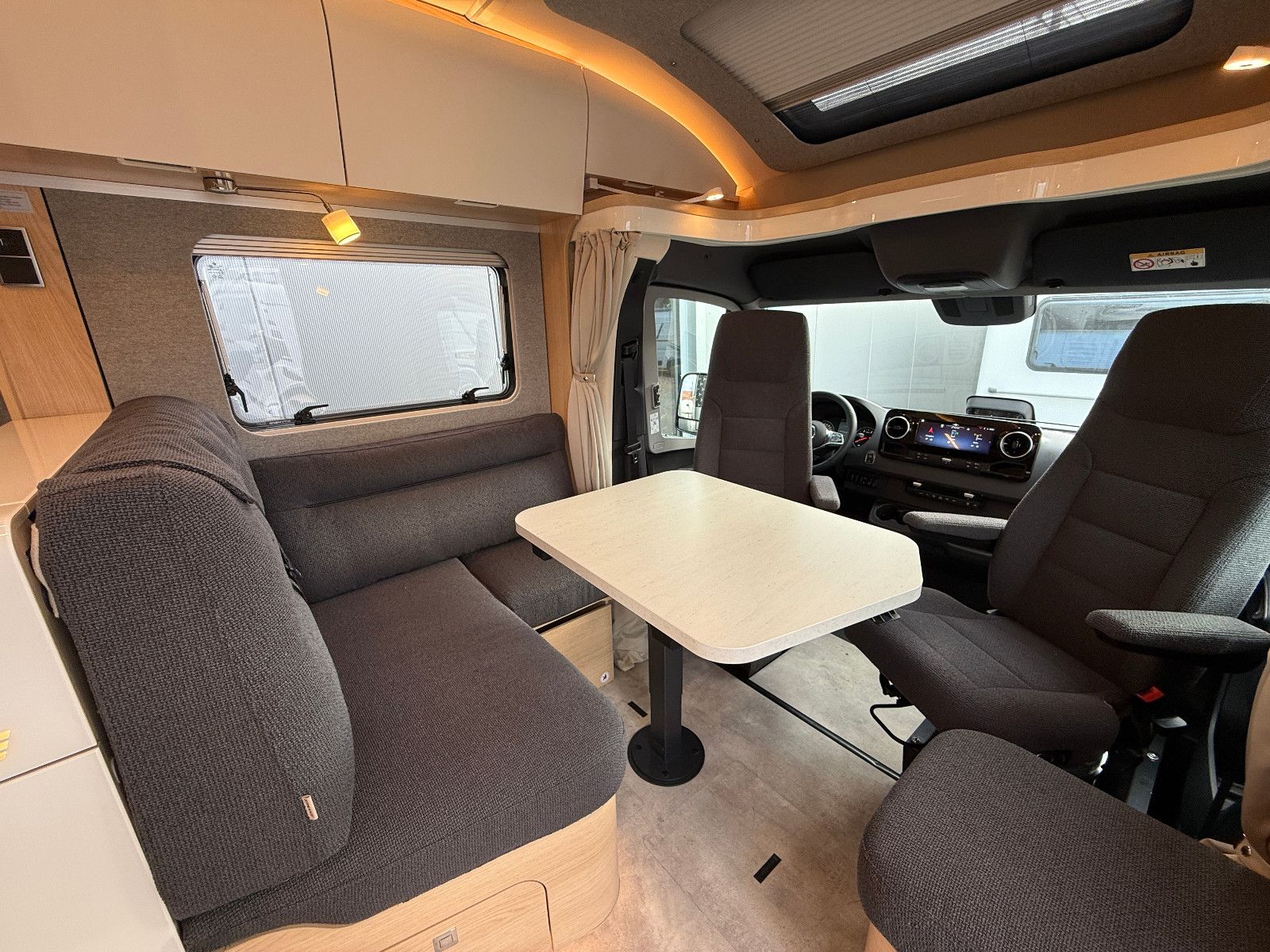 Fahrzeugabbildung HYMER / ERIBA / HYMERCAR B-Klasse ML T BlackLine 780 - Vollausstattung!
