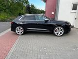 Audi Q8 50 TDI Matrix HD AHK Headup SQ8 Sportsitze  - Audi Q8 von privat
