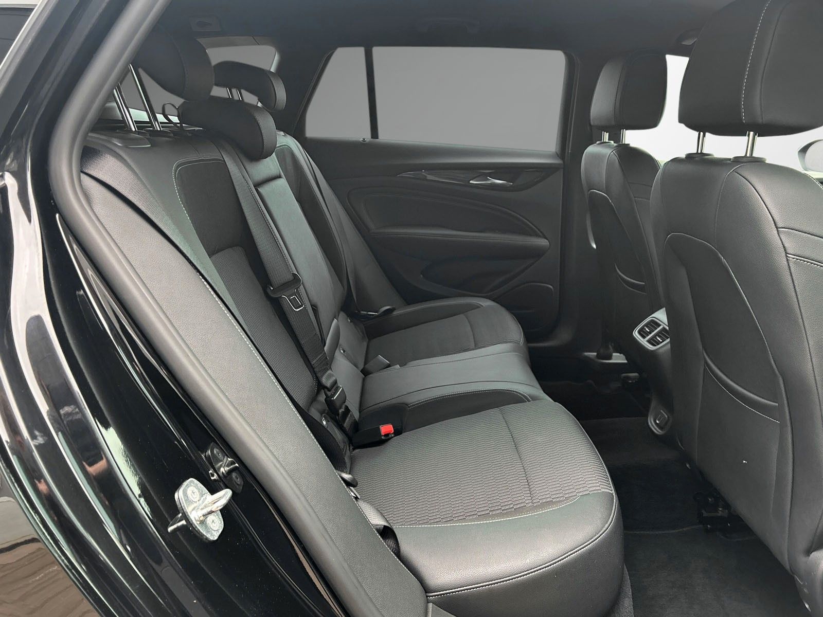 Fahrzeugabbildung Opel Insignia Sports*LED*Ambiente*Bhz Lenkrad*Kamera*