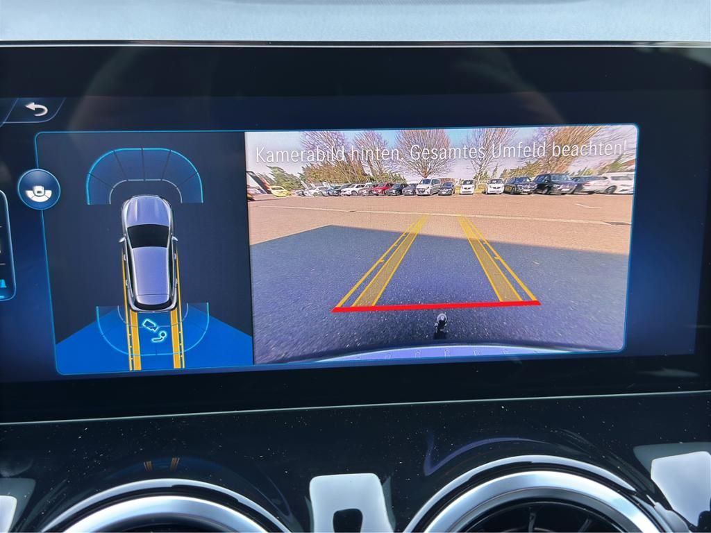 Fahrzeugabbildung Mercedes-Benz GLA 200 d LED*ParkAss*SpurH*el.Heck*PDC*RFK*AHK