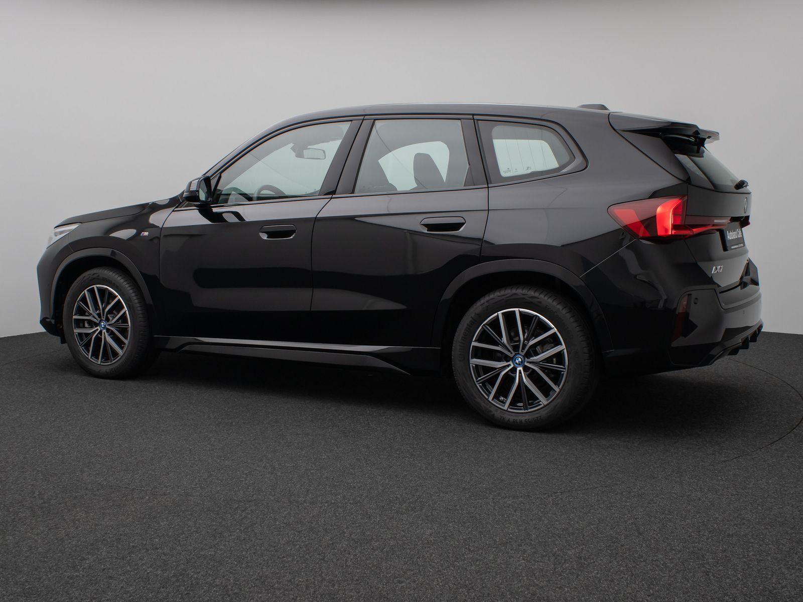 Fahrzeugabbildung BMW iX1 xD30 M Sport Kamera Panorama AHK DrivAsssist