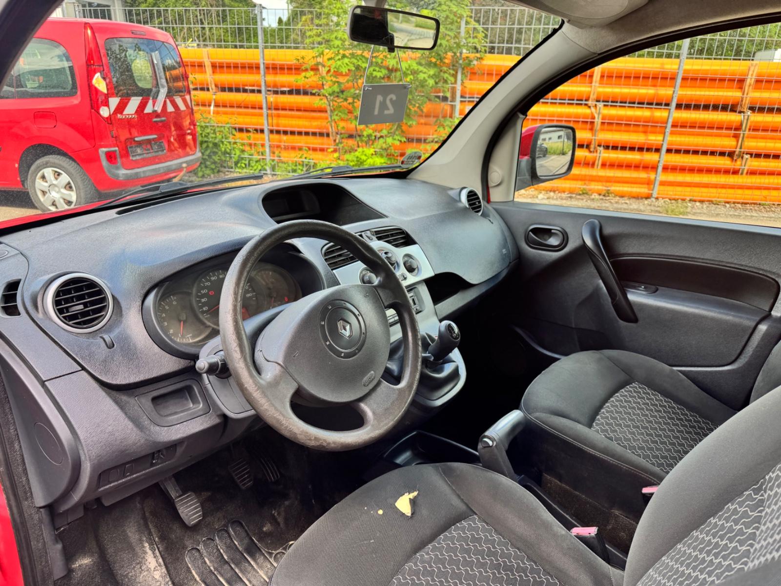 Renault Kangoo 2013 — photo 11