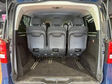 Mercedes V 220 - 10