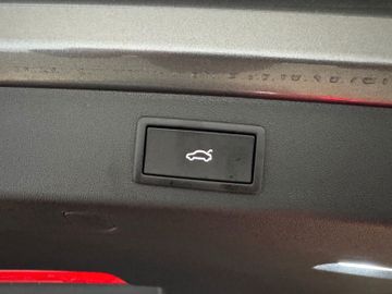 Skoda Kodiaq 2.0 TDI 4x4 Sportline Pano AHK 7-Sitze