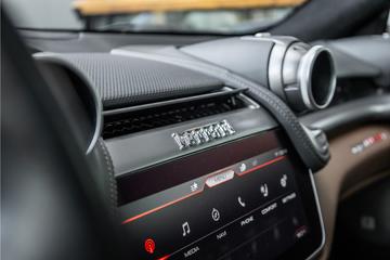 صورة مصغرة 14 لـ 2018 Ferrari GTC4LUSSO
