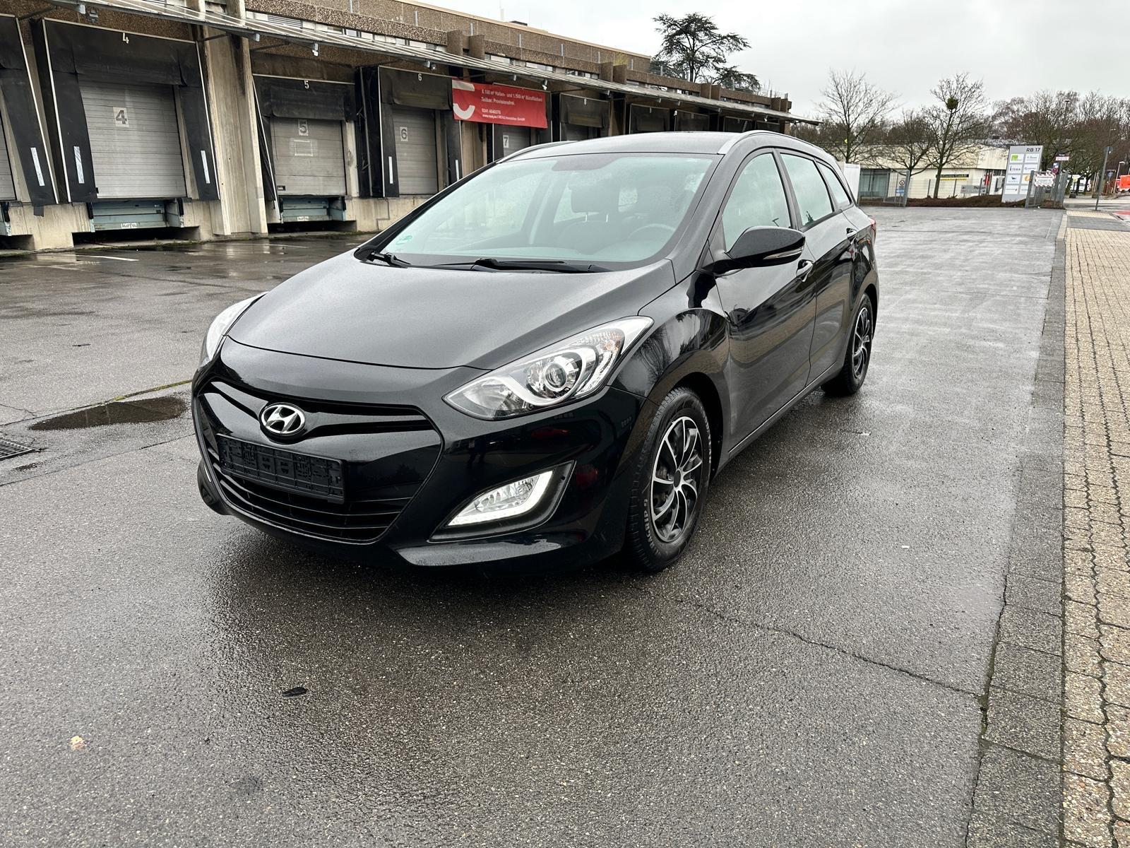 Hyundai i30 cw Trend, Automatik, Tüv, Scheckheft