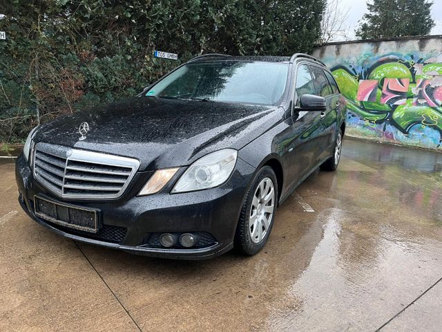 Mercedes-Benz E -Klasse 220 CDI BlueEfficiency