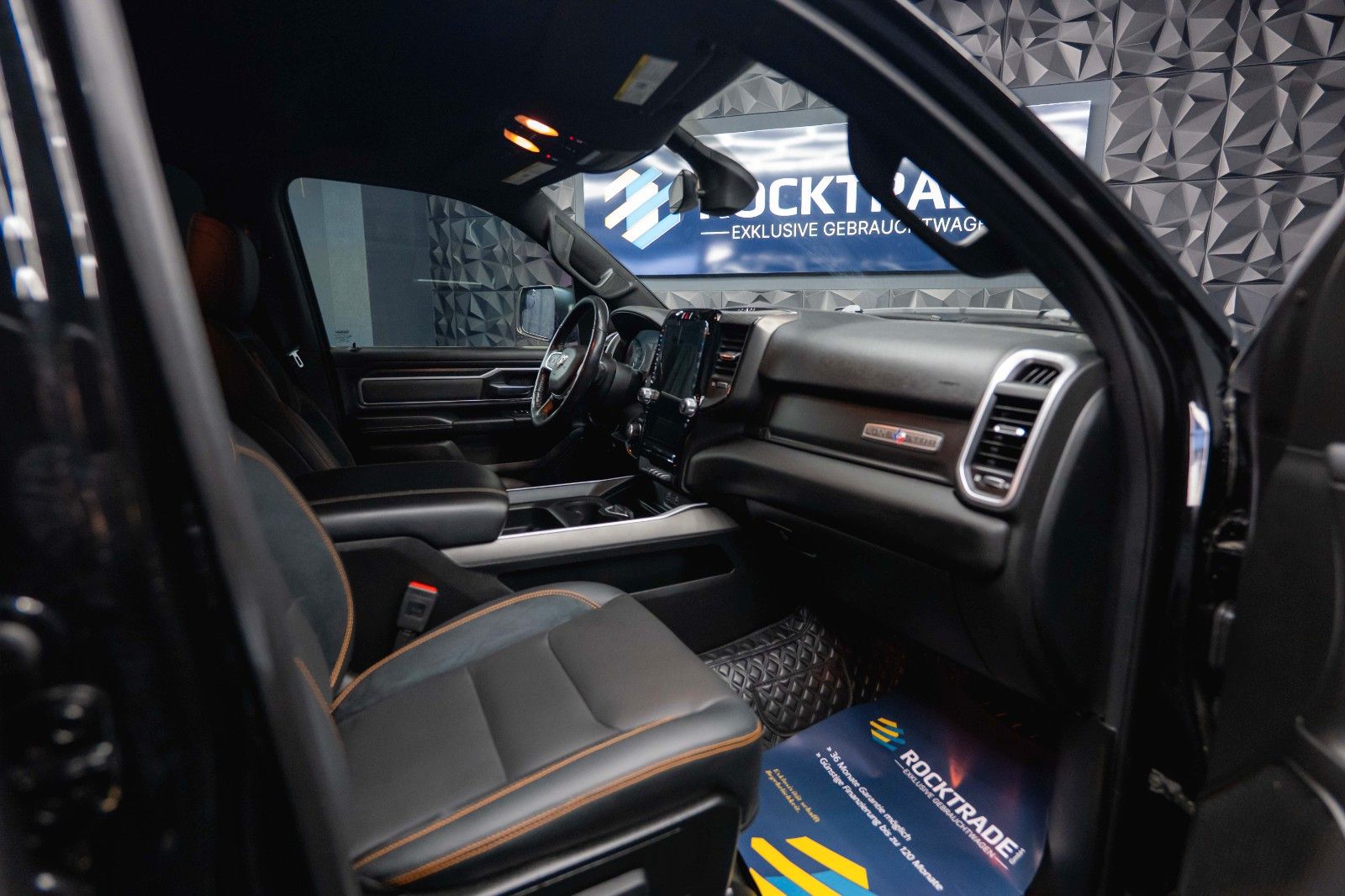 Fahrzeugabbildung Dodge RAM 5.7 V8 HEMI 4x4 OFFROAD Night Limited 19%