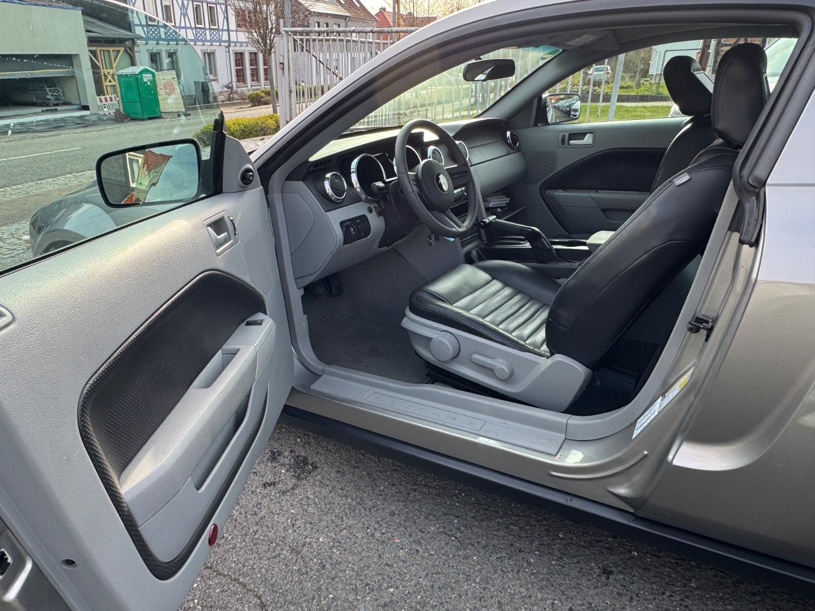 Ford Mustang 5 Coupe V6 205PS KLIMA Tempomat 17200 KM