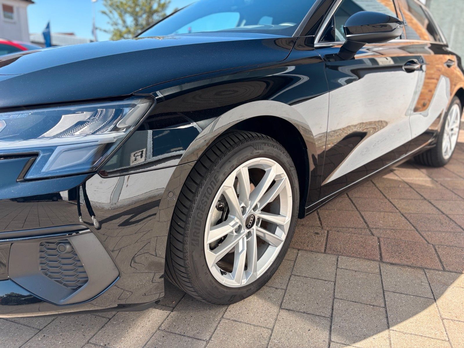 Fahrzeugabbildung Audi A3 Sportback 30 TFSI basis