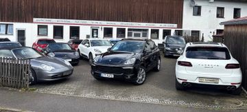 Porsche Cayenne - 1