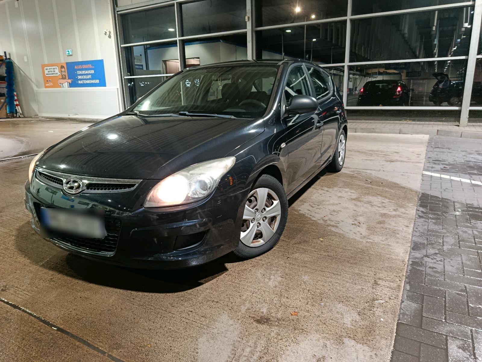 Hyundai i30 2009 — photo 8