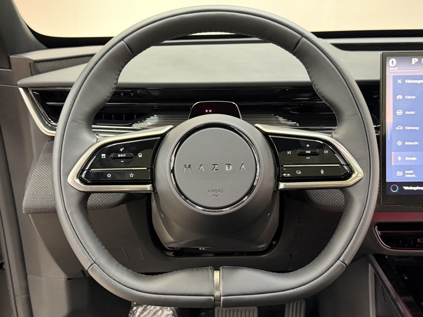 Mazda CX-6e - Bild 25