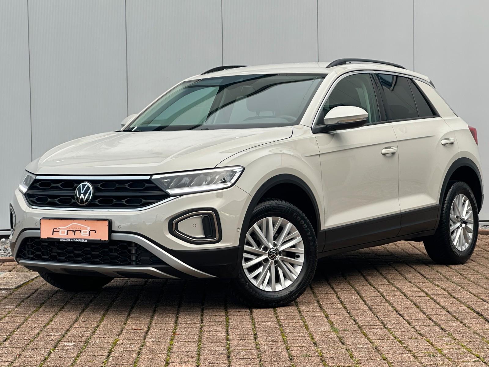 Volkswagen T-Roc 1.5 TSI DSG Life ACC APP-CON. GJR SZH LED