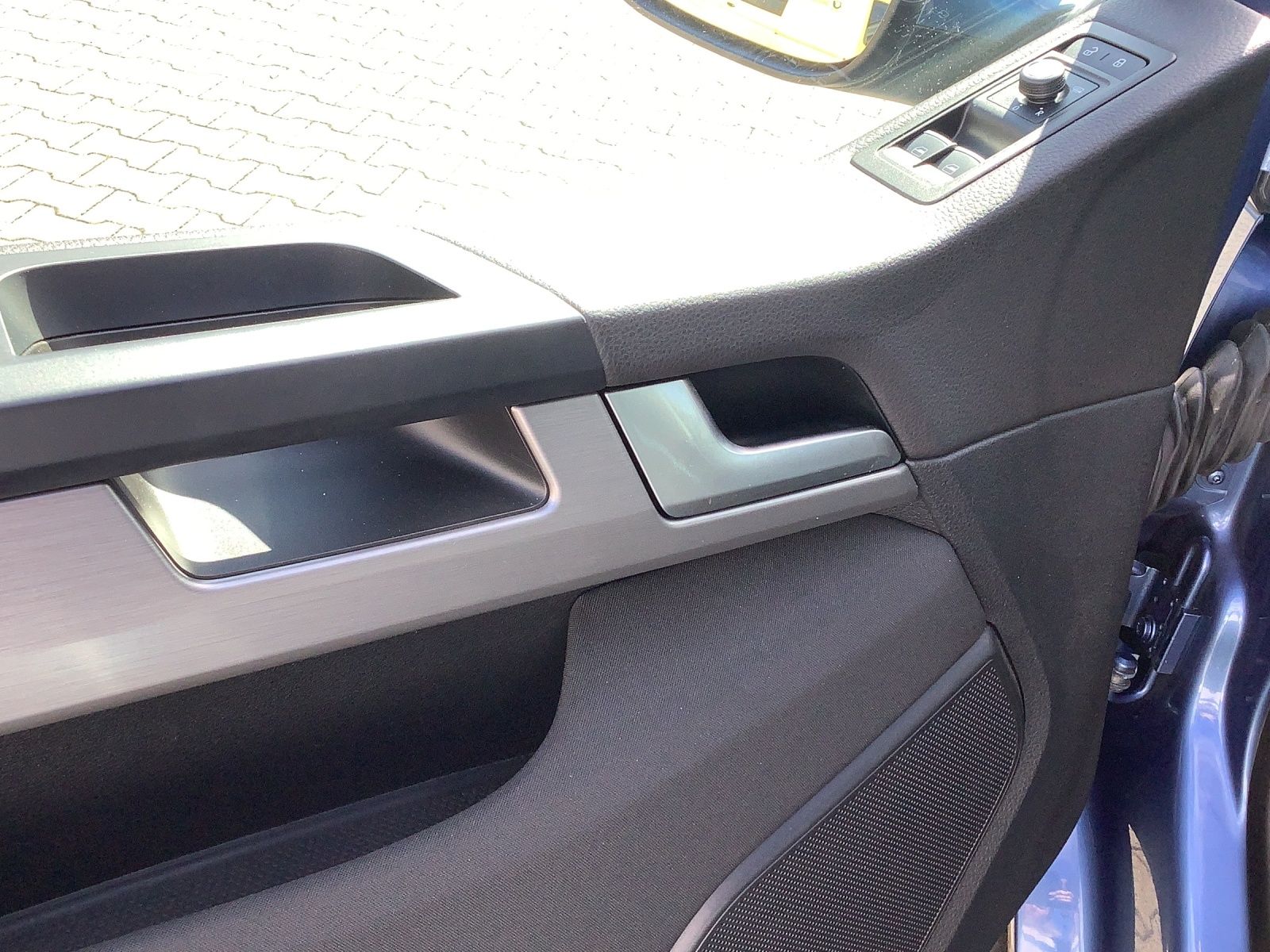 Fahrzeugabbildung Volkswagen T6 Multivan TDI 4M DSG GEN SIX LED ACC STH NAVI