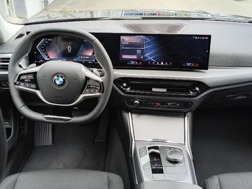 BMW 318i Touring DAB Komfortzg. Tempomat Klimaaut.