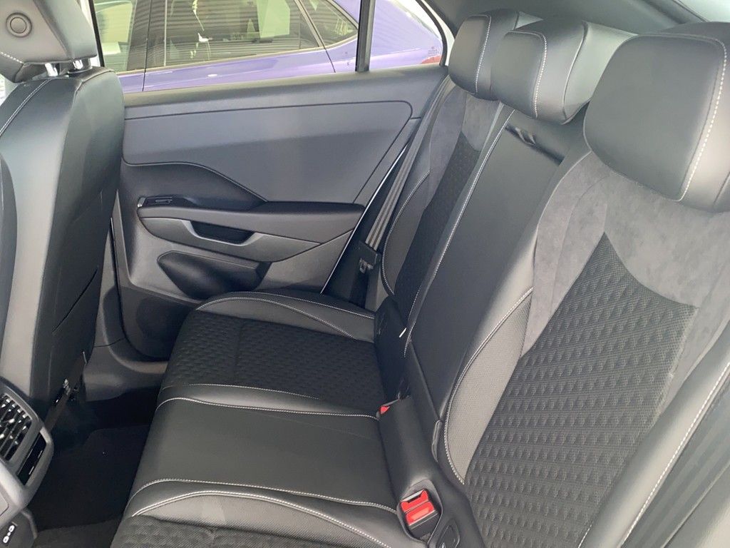 Volkswagen T-Roc - Bild 9