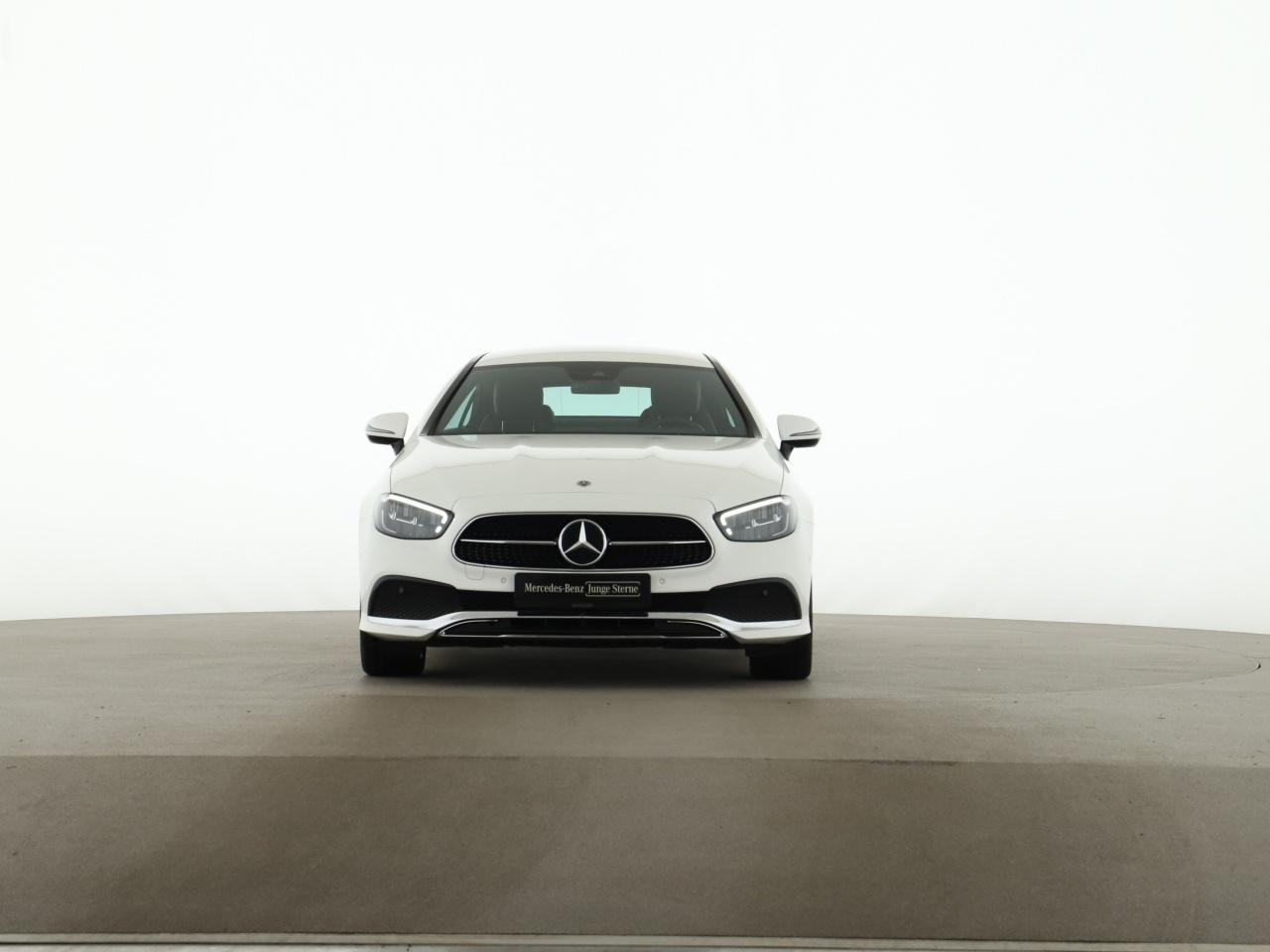 Mercedes-Benz E 200 Coupé Avantgarde Burmester Widescreen MBUX