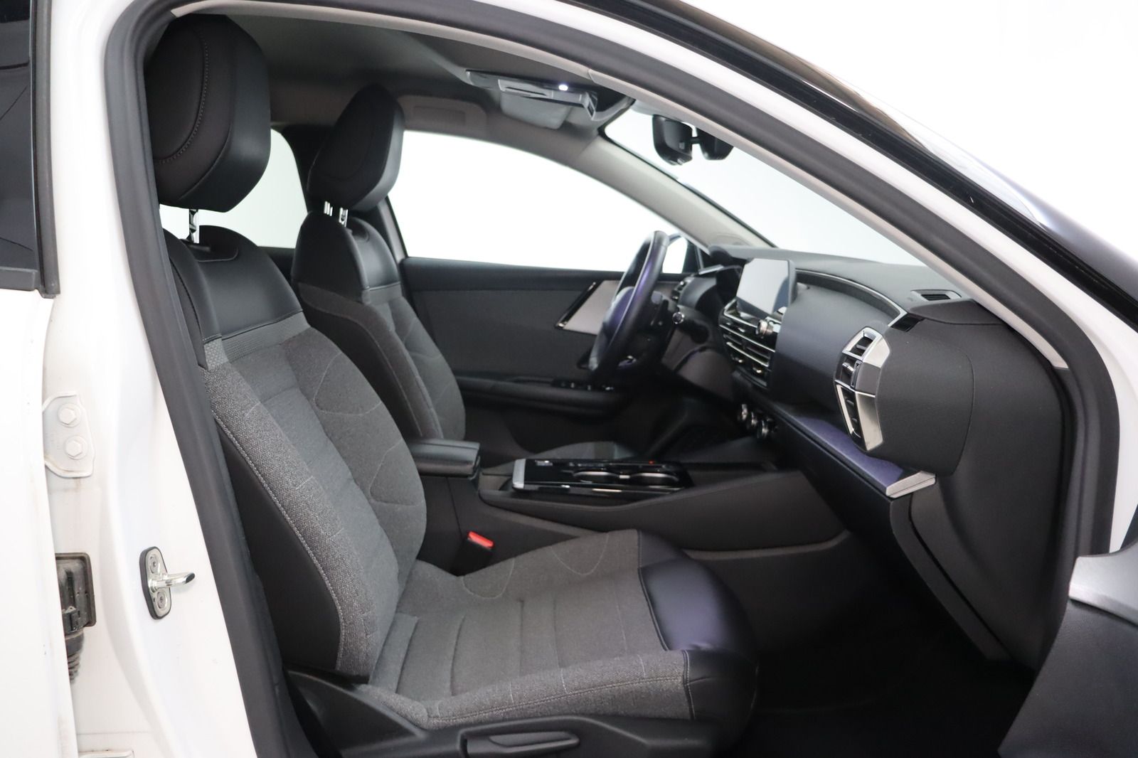 Fahrzeugabbildung Citroën C5 X Feel * LED * Navi * Keyless