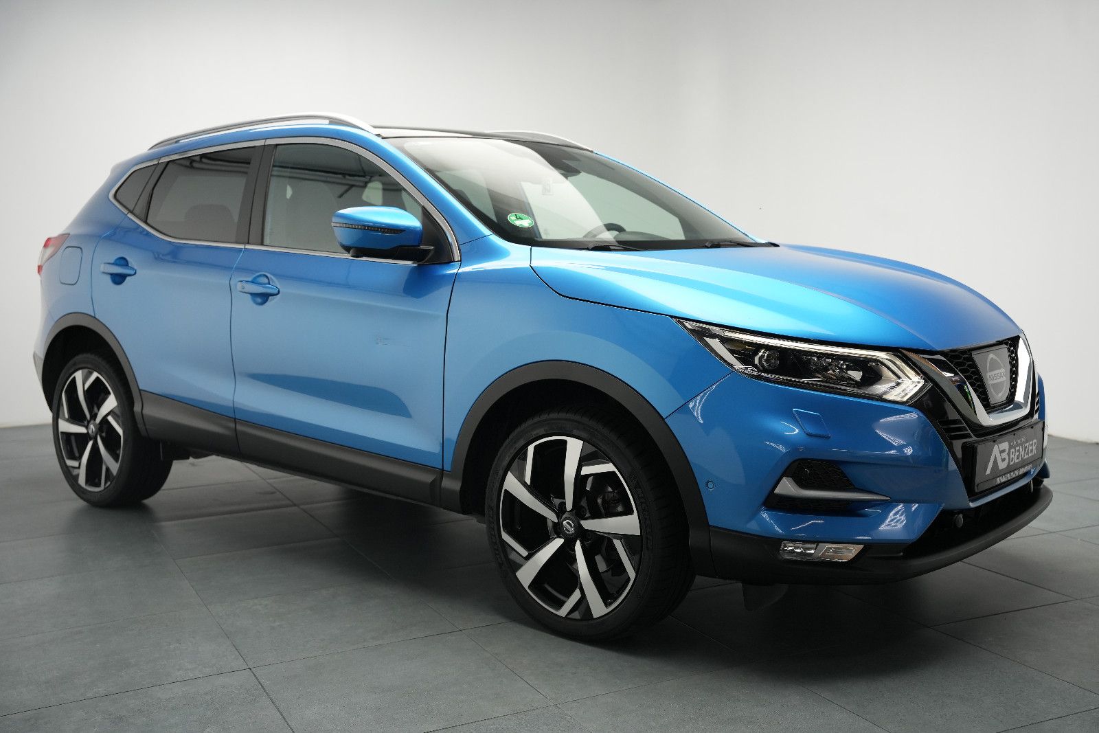 Fahrzeugabbildung Nissan Qashqai Tekna /GLASDACH/360°/MEMORY/NAVI
