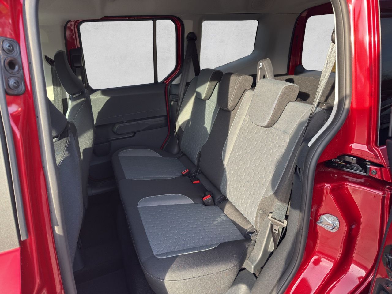 Ford Tourneo Courier - Bild 13