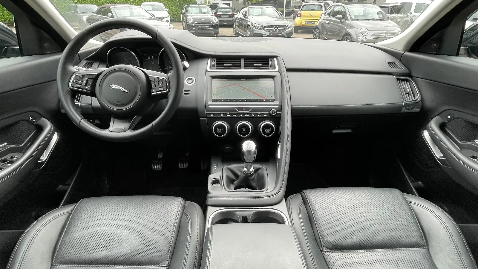 Jaguar E-Pace 2.0d AWD /20"Alu+LEDER+mit KAMERA+CARPLAY