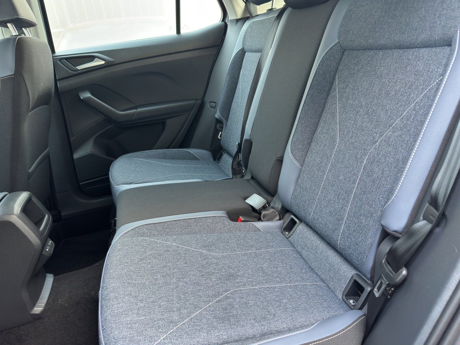 Fahrzeugabbildung Volkswagen T-Cross STYLE 1.0 TSI.AHK.IQ-Light.ACC.Clima.RF-