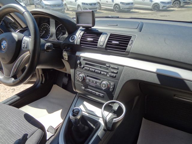 Fahrzeugabbildung BMW 118d/1.Hand/Xenon/SitzH/PDC/Voll BMW Service/