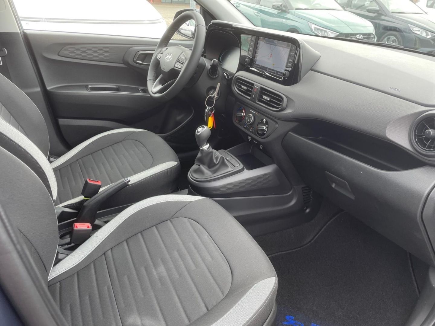 Fahrzeugabbildung Hyundai i10 1.0 Select Navigation Rückfahrkamera Klima