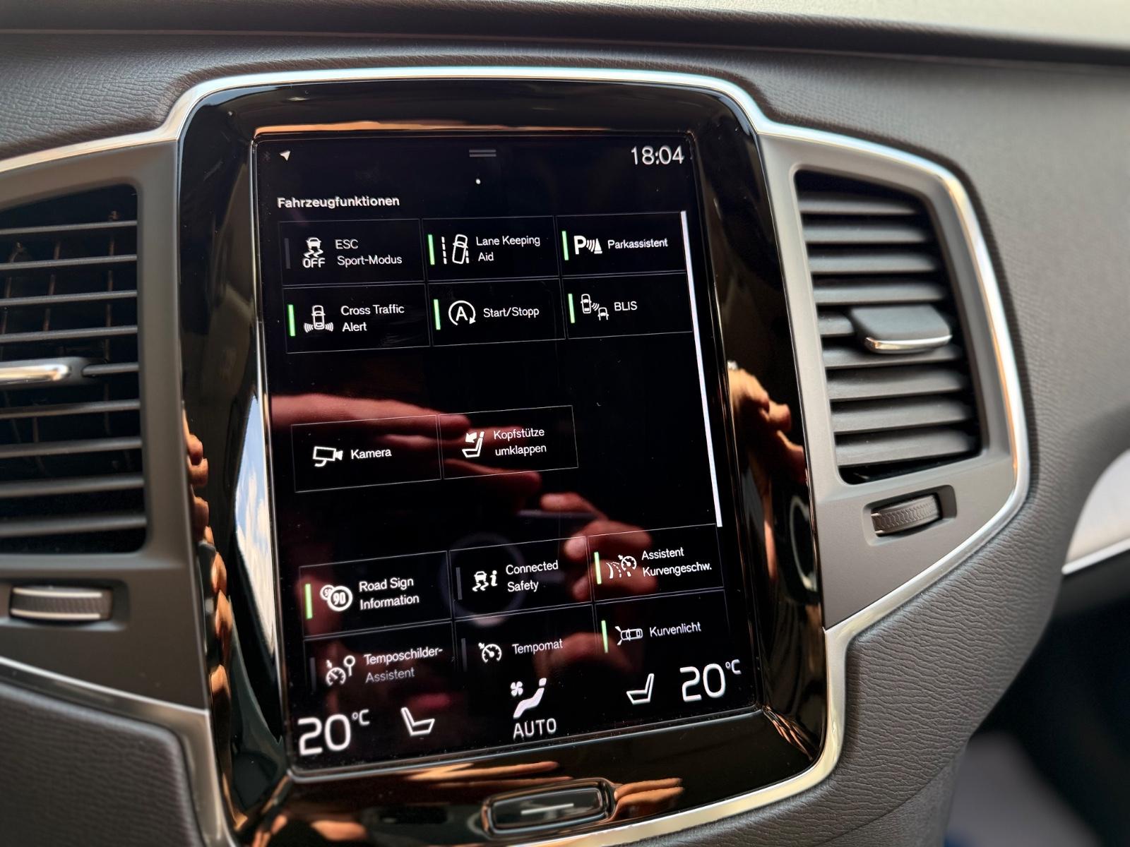 Volvo XC 90 Momentum Pro AWD/360K/LED/VirtC/AHK/H&K/