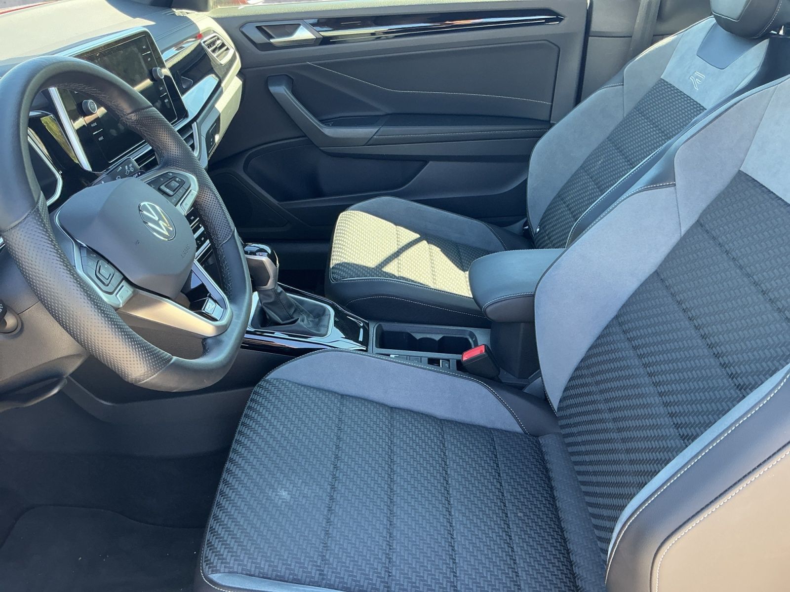 Volkswagen T-Roc - Bild 12