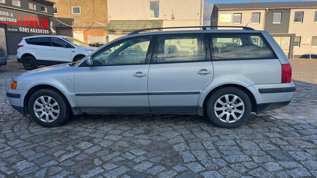 Volkswagen Passat Variant 1.8 T Comfortline Variant KLIMA