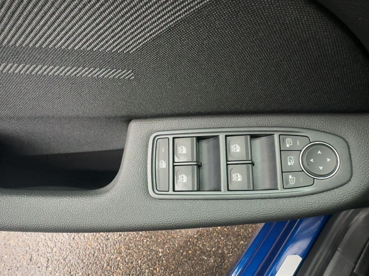 Fahrzeugabbildung Renault Clio ESPRIT ALPINE E-TECH FULL HYBRID 145