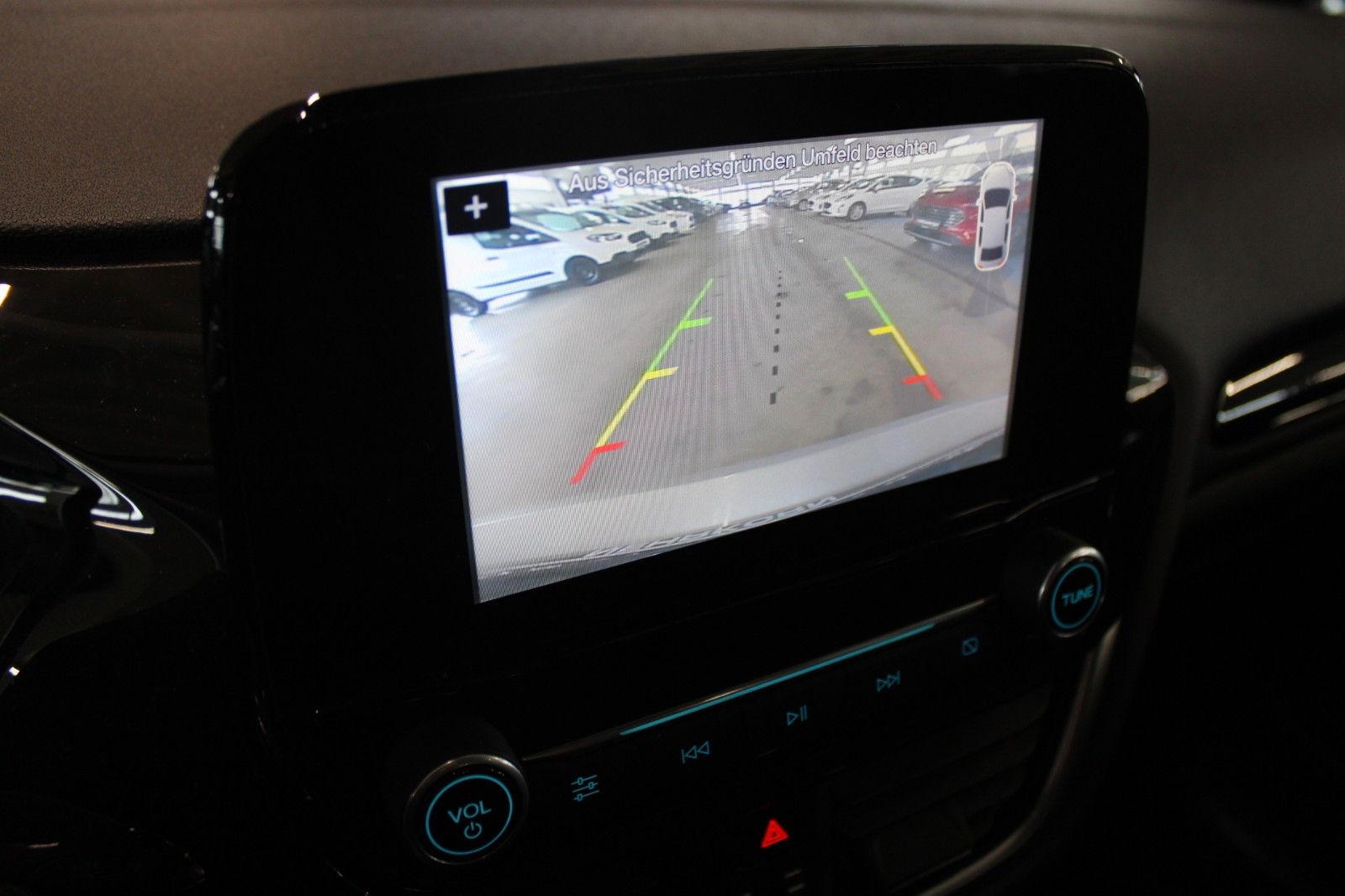 Fahrzeugabbildung Ford Fiesta Cool & Connect 5-T CAM PDC KLIMA WinterP.