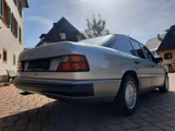Mercedes-Benz E 280 Sportline/H-Zulassung/Leder/Klima - Mercedes-Benz E 280 mit Benzin-Antrieb: Automatik