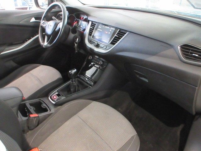 Fahrzeugabbildung Opel Grandland X 1.2T LED/NAVI/PDC&CAM/BLIS/TEMPOMAT