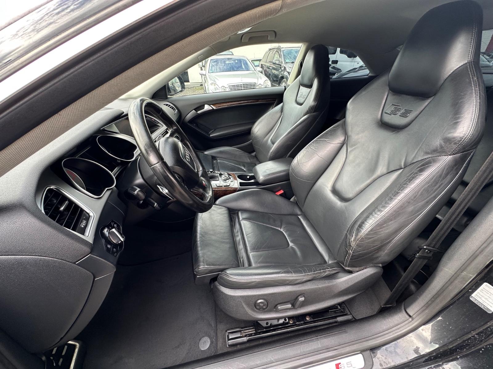 Audi S5 Coupé 4.2 FSI V8 354 ch BVA quattro / Magnetic Ride / Cuir / MMI Navigation Plus / Sièges chauffants