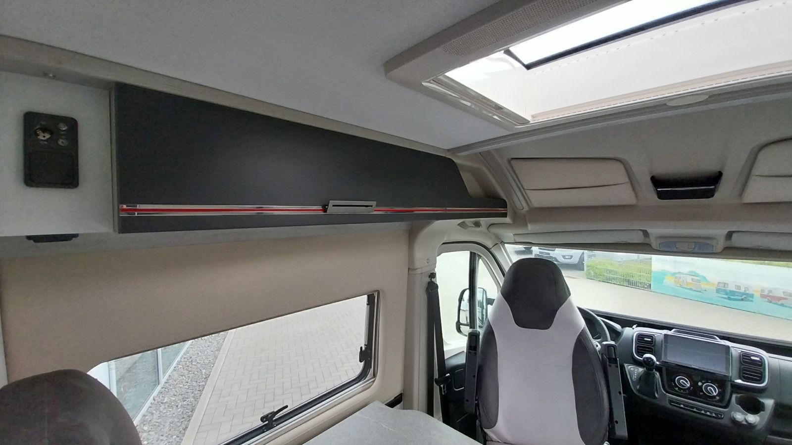 Fahrzeugabbildung Roller Team Livingstone Duo Advance € 11.619,-- SPAREN