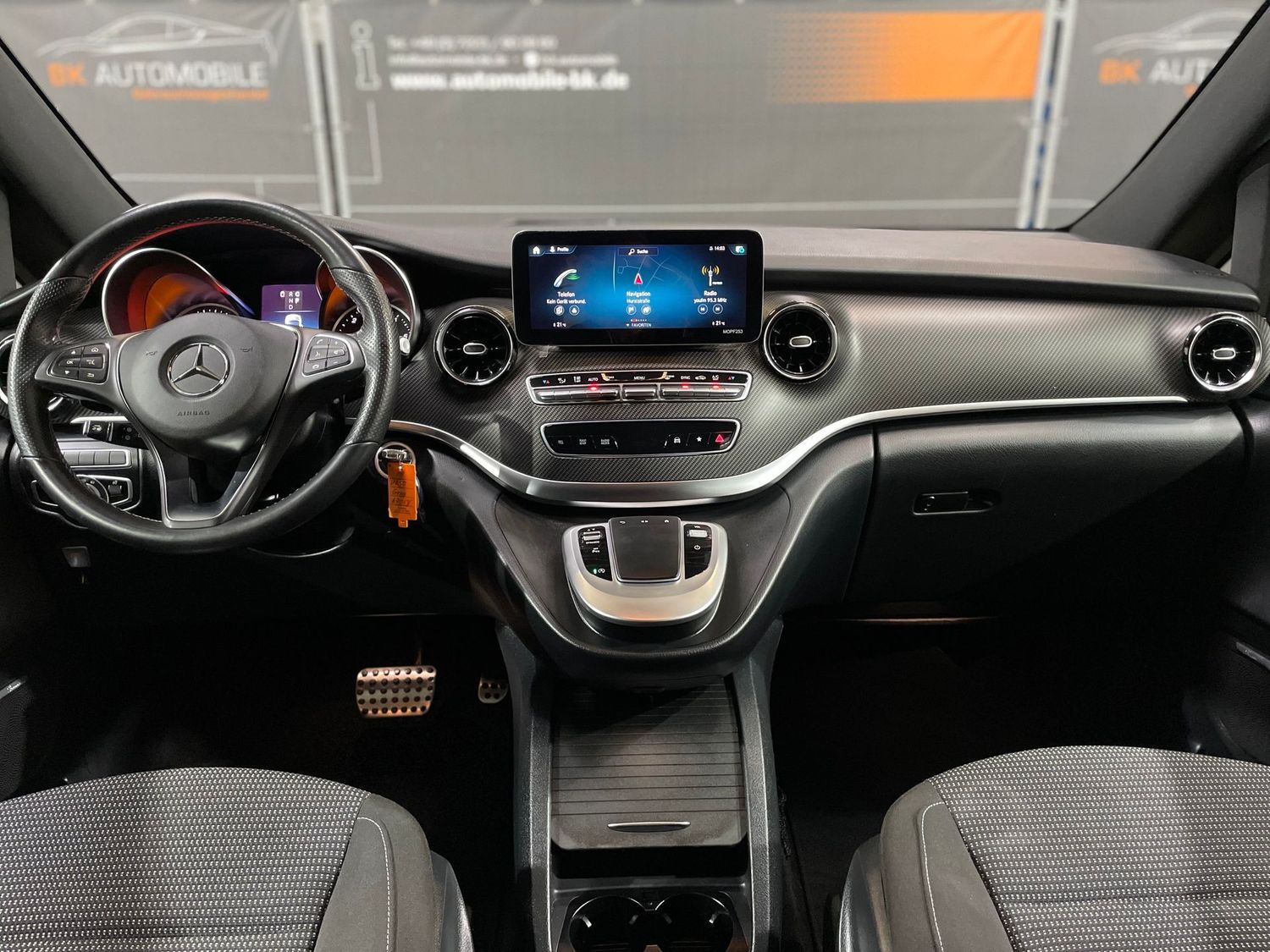 Fahrzeugabbildung Mercedes-Benz V 250 d EDITION lang AMG#Night#LED#Distr.#Burmes