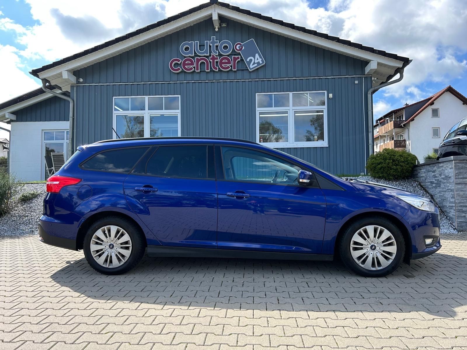 Fahrzeugabbildung Ford Focus Turnier Business°Navi°Winterpaket°AHK
