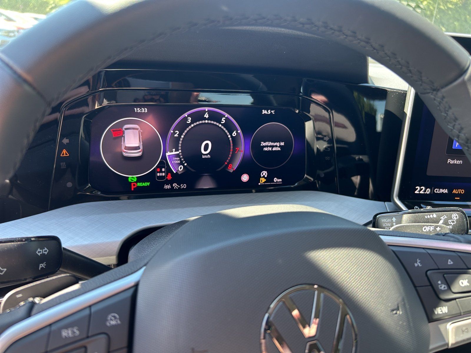 Fahrzeugabbildung Volkswagen Golf VIII 1.5 eTSI 85 kW Life Kamera,LED,Navi,LM