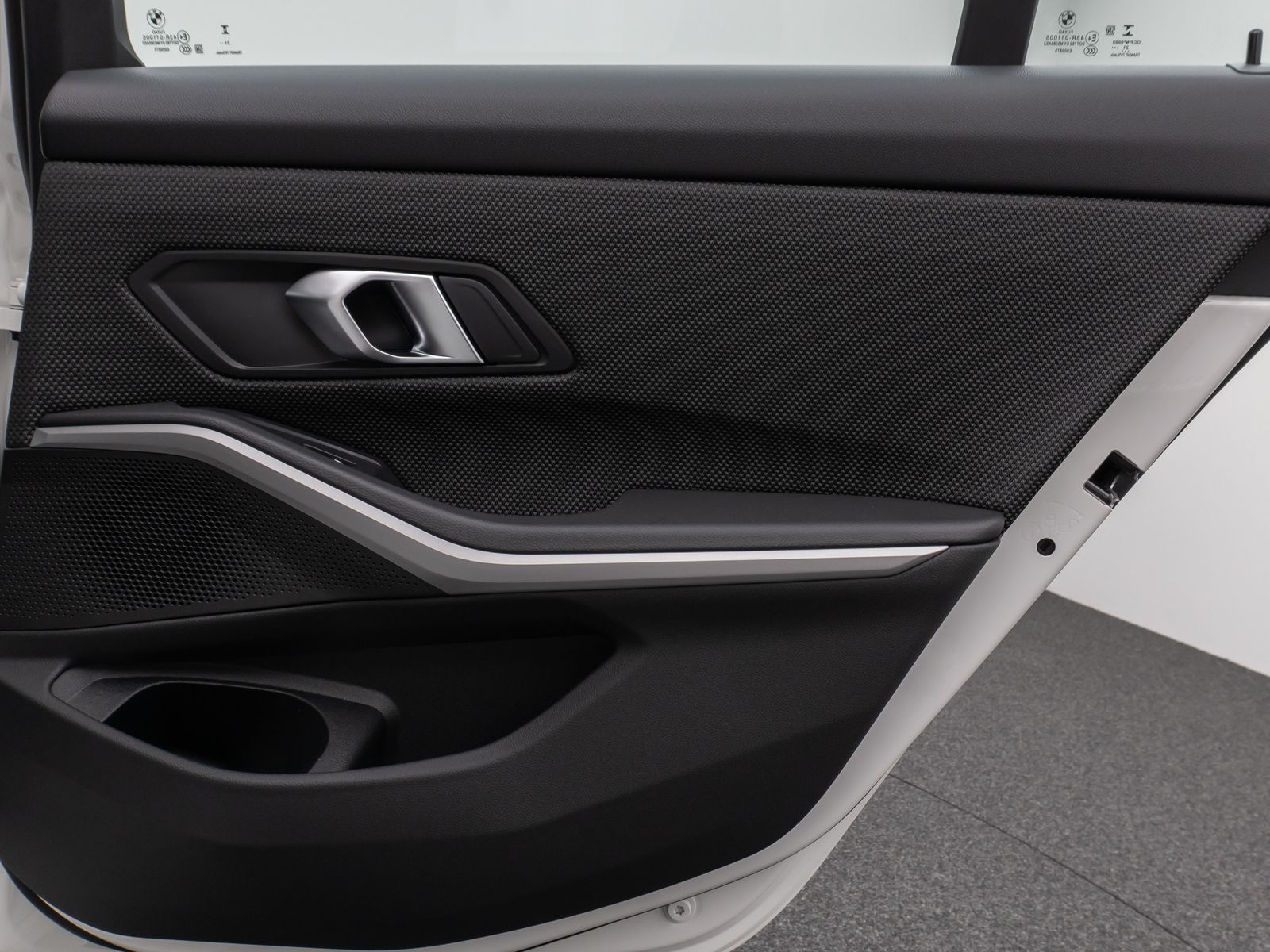 Fahrzeugabbildung BMW 320e 360°DAB WLAN CockPiPro DrivAssis LED Alarm